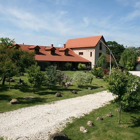 Penzion Malomdulo Farmhaz Pilisborosjenő Exteriér fotografie
