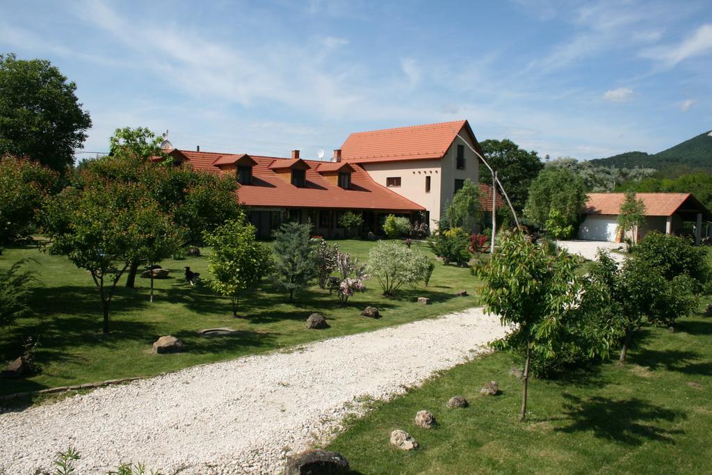 Penzion Malomdulo Farmhaz Pilisborosjenő Exteriér fotografie