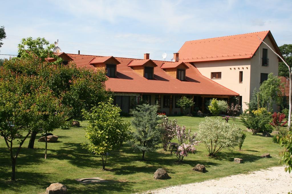 Penzion Malomdulo Farmhaz Pilisborosjenő Exteriér fotografie